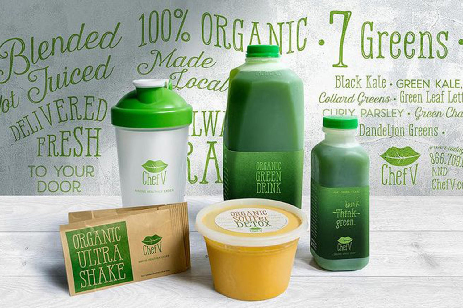 Detox-and-cleanse-superfood-powders-with-greens-and-herbs